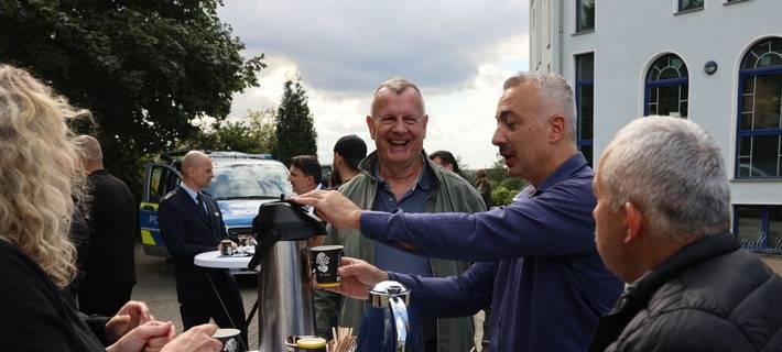 AnsprechBAR an der Blauen Moschee in Herten; Quelle: Polizei Recklinghausen