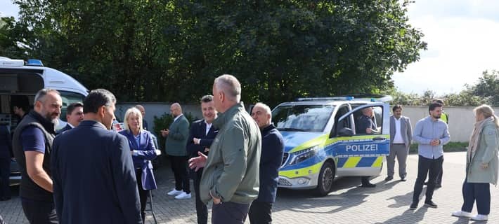AnsprechBAR an der Blauen Moschee in Herten; Quelle: Polizei Recklinghausen