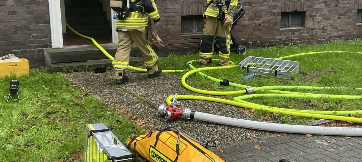 Knall, dann Flammen: Feuer in Bottroper Wohnung