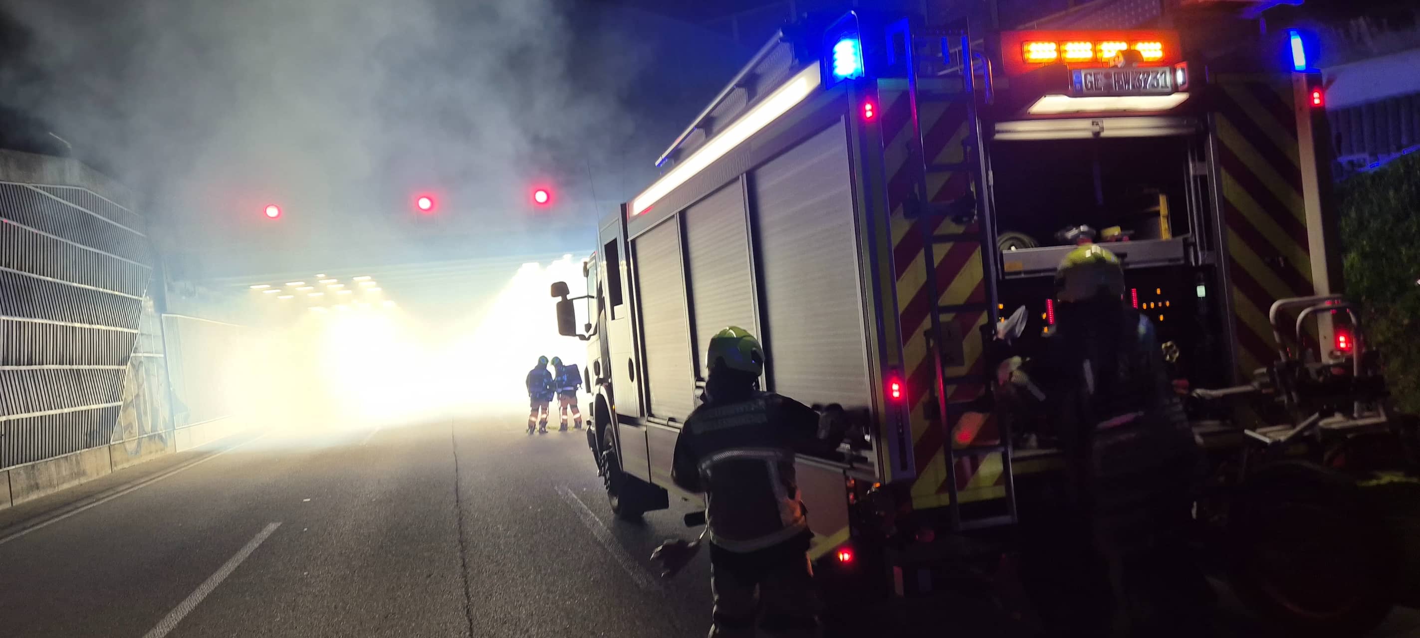 A2 in Gelsenkirchen: Feuerwehr probt Ernstfall im Tunnel