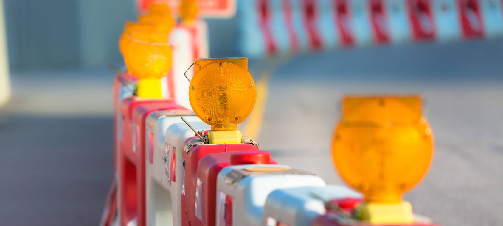 Symbilbild einer Straßensperrung