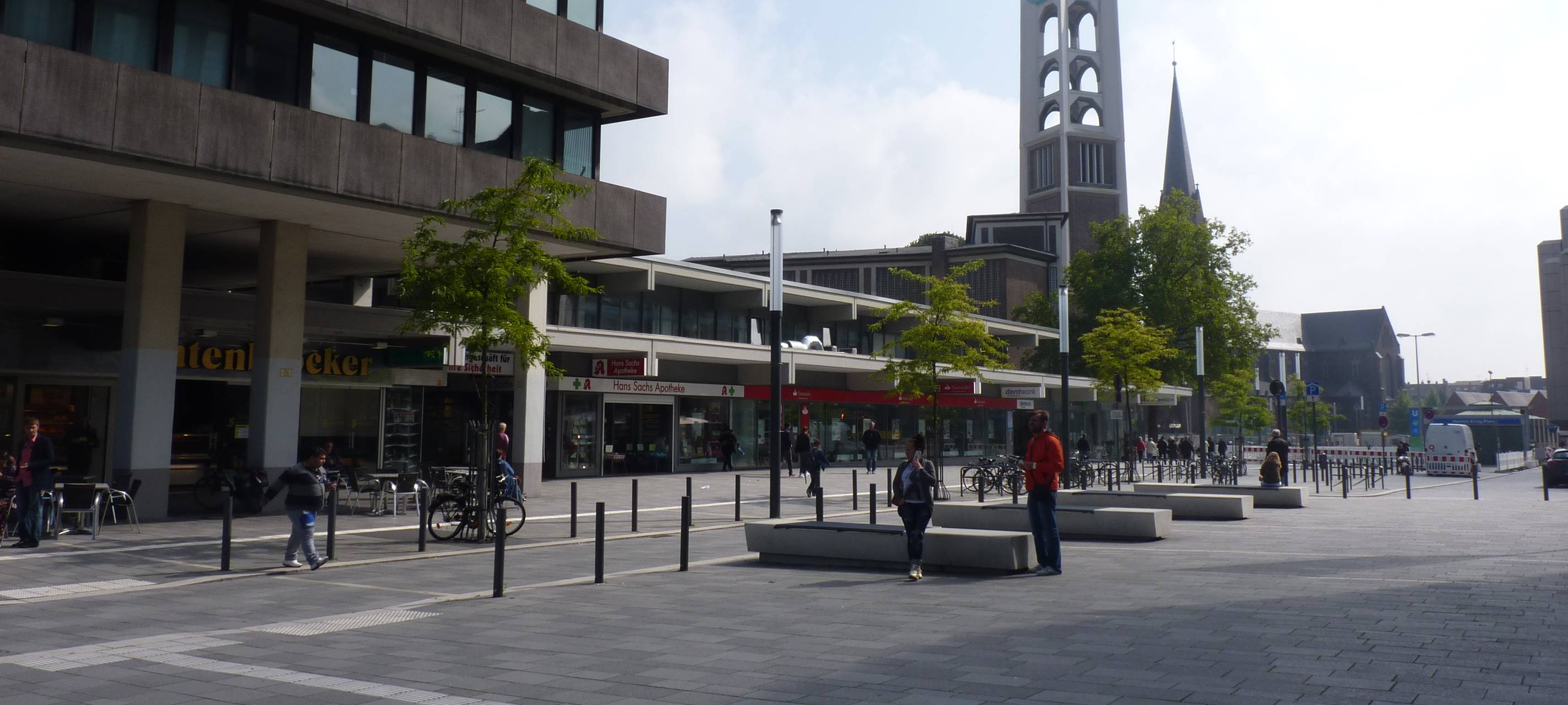 Gelsenkirchen: Platzverweise am Heinrich-König-Platz erteilt