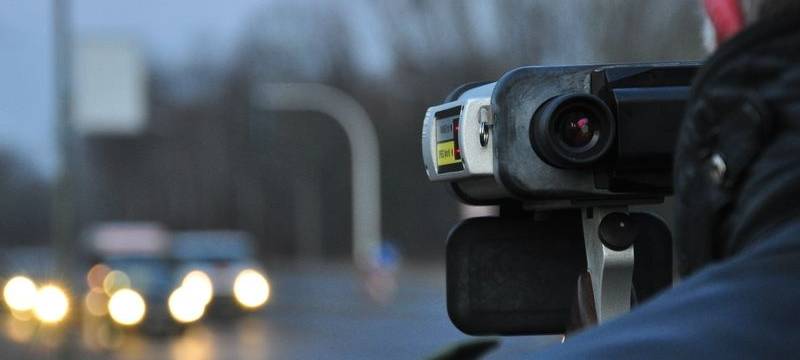 Polizei erwischt Raser auf Nordring in Gelsenkirchen-Buer