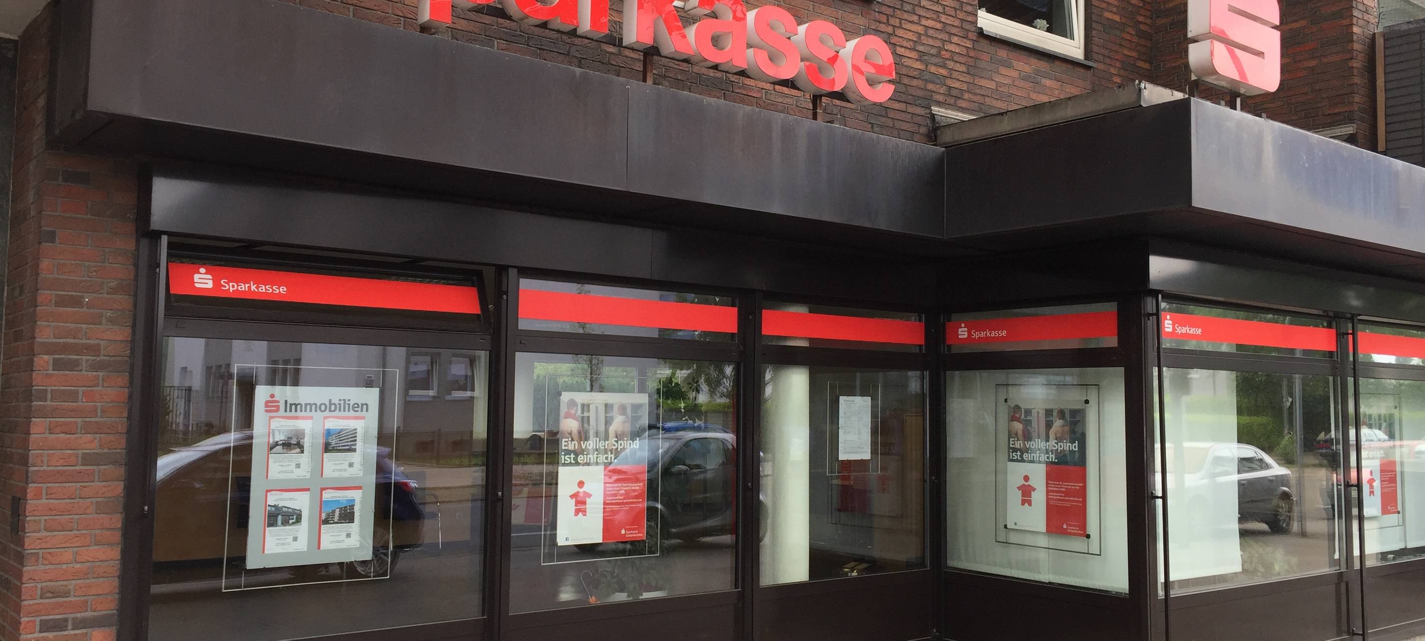 Gelsenkirchen: Schlangen vor Sparkassen-Filialen vermeiden