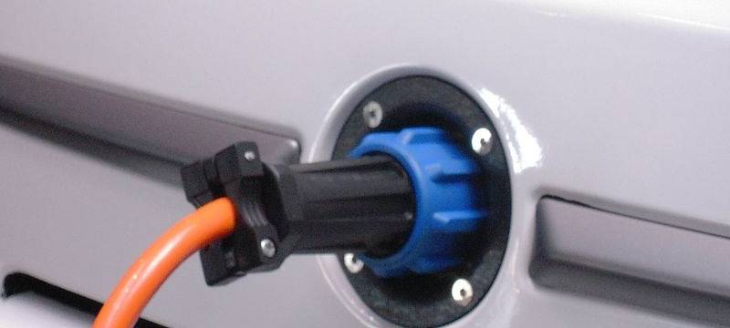 Ein Stecker eines Elektroautos E-Auto E-Mobil Elektro-Auto