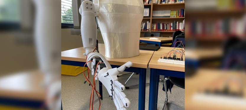 Bottroper Schüler entwickeln bionische Hand