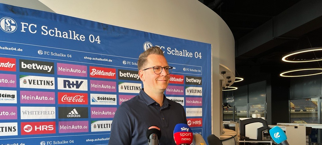 Sportdirektor André Hechelmann zieht in den Aufstiegskampf