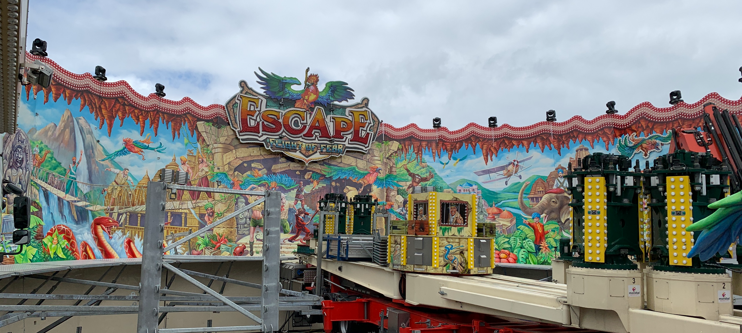 Kirmesplatz auf Crange füllt sich