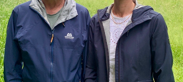 Parkplatzmangel auf der Autobahn - lebensgefährlich