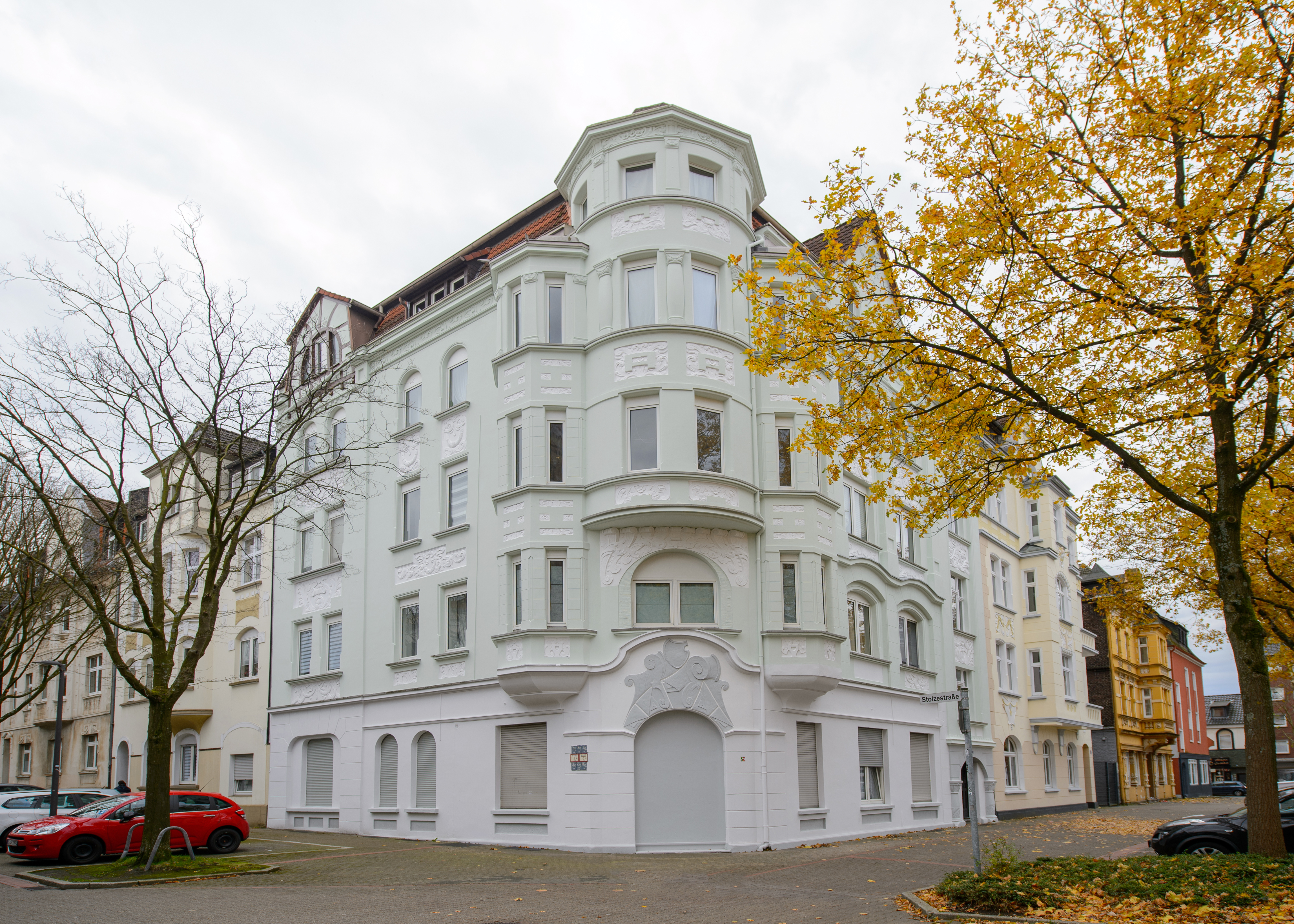 Denkmalgeschütztes Gebäude am Neustadtplatz 6 nach der Fassadenerneuerung. 